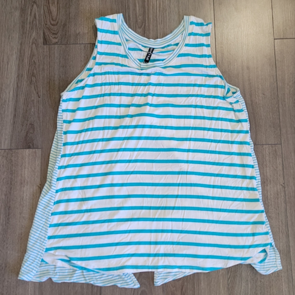 ONYX Tank w/ knot back